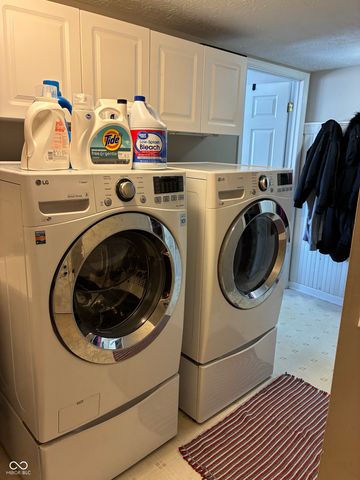 10497 Silver Ridge Circle, Fishers, IN 46038