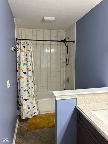 10497 Silver Ridge Circle, Fishers, IN 46038