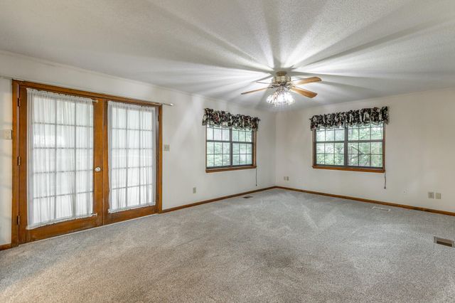 445 Mohawk Drive, Cleveland, TN 37312