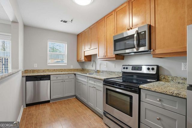 215 Winding River Drive F, Atlanta, GA 30350