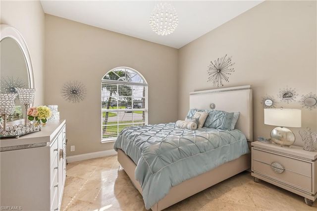 3810 SW 19th PL, Cape Coral, FL 33914
