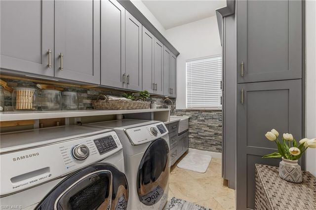 3810 SW 19th PL, Cape Coral, FL 33914