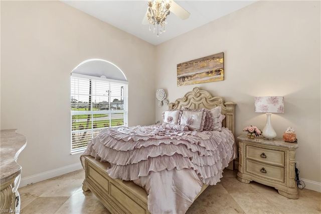 3810 SW 19th PL, Cape Coral, FL 33914