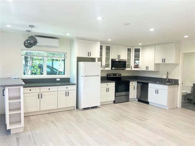 18349 Hiawatha Street, Northridge, CA 91326