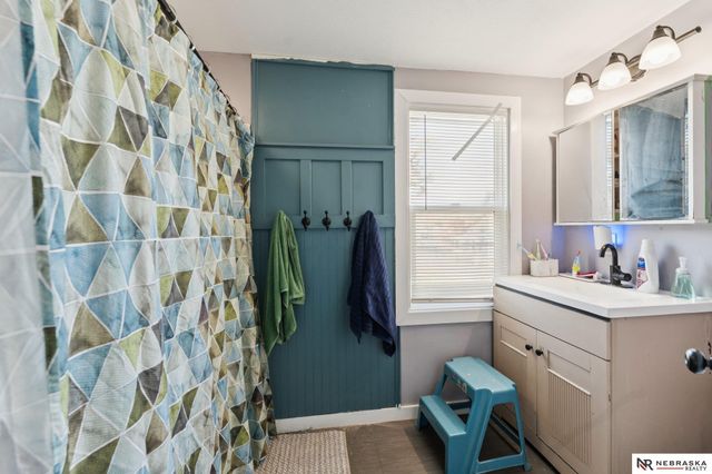 2854 Fowler Avenue, Omaha, NE 68111