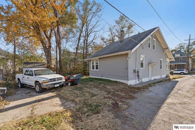 2854 Fowler Avenue, Omaha, NE 68111