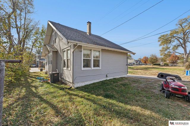 2854 Fowler Avenue, Omaha, NE 68111