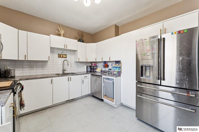 2854 Fowler Avenue, Omaha, NE 68111