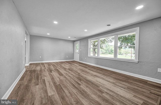 525 MOUNTAIN RD, Dillsburg, PA 17019