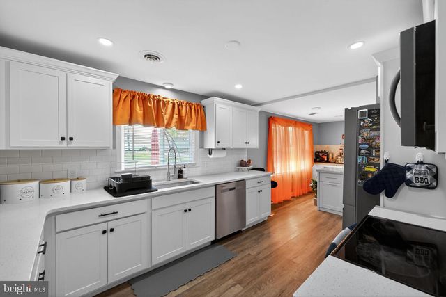 525 MOUNTAIN RD, Dillsburg, PA 17019