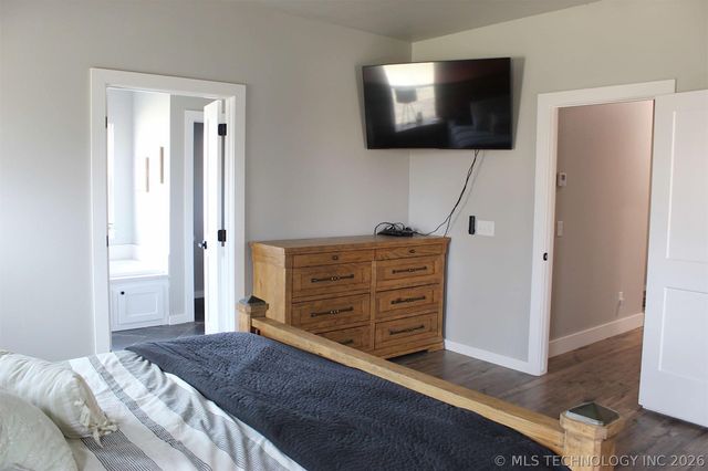 318 Twin Creeks Lane, Pryor, OK 74361