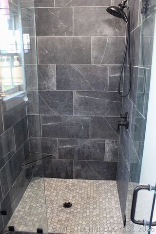 318 Twin Creeks Lane, Pryor, OK 74361