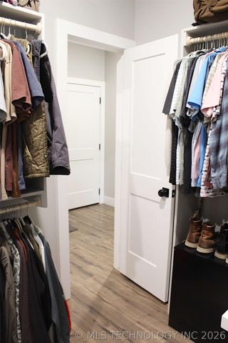 318 Twin Creeks Lane, Pryor, OK 74361