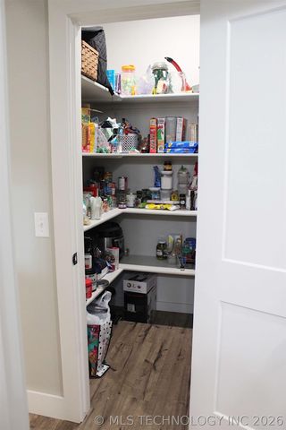 318 Twin Creeks Lane, Pryor, OK 74361