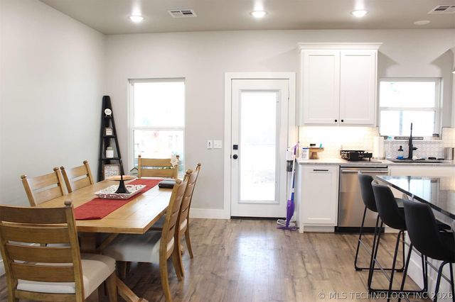 318 Twin Creeks Lane, Pryor, OK 74361