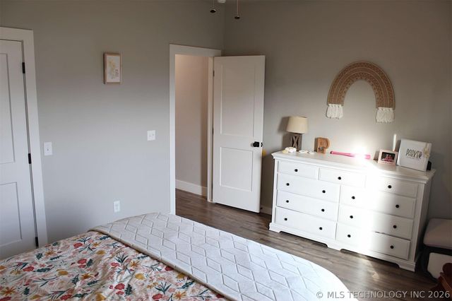 318 Twin Creeks Lane, Pryor, OK 74361