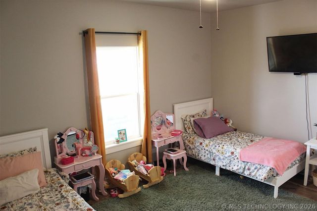 318 Twin Creeks Lane, Pryor, OK 74361