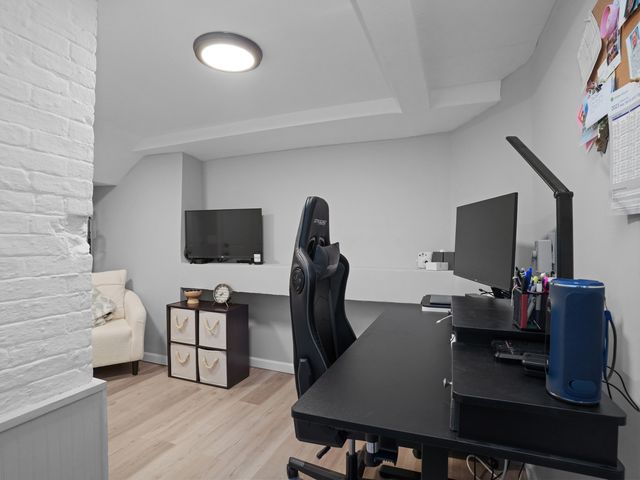 5 Hundley Court LL, Stamford, CT 06902