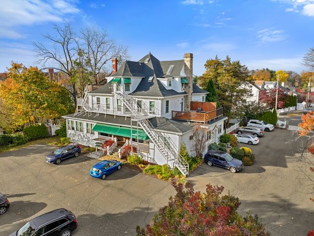 5 Hundley Court LL, Stamford, CT 06902