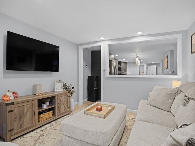 5 Hundley Court LL, Stamford, CT 06902