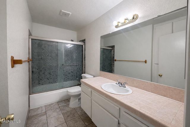 37711 San Ysidro Way, Palmdale, CA 93550