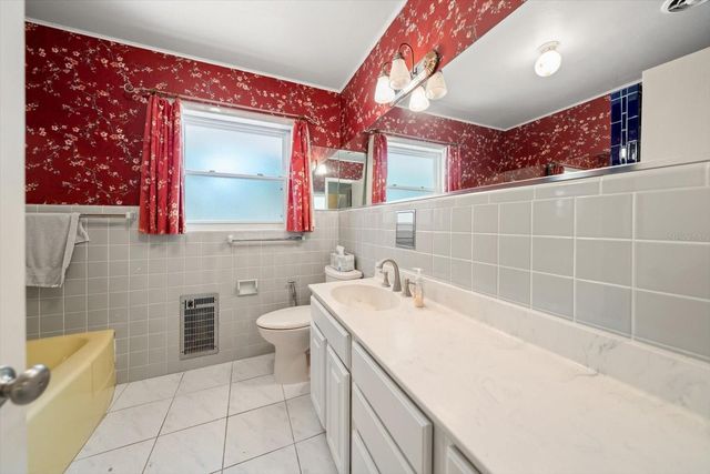 11496 74TH AVENUE, Seminole, FL 33772