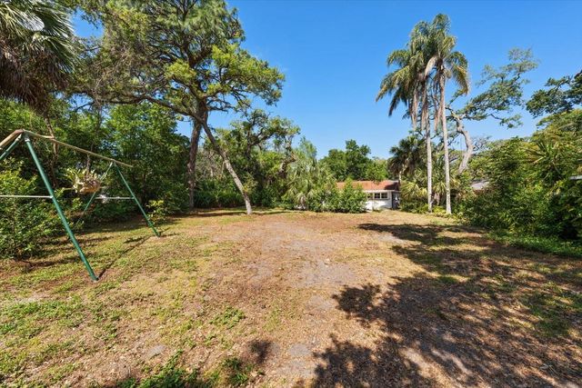 11496 74TH AVENUE, Seminole, FL 33772