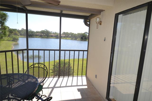 336 WOODLAKE WYNDE, Oldsmar, FL 34677