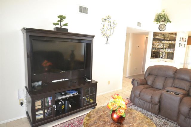 336 WOODLAKE WYNDE, Oldsmar, FL 34677