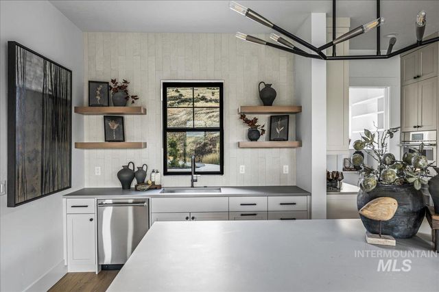 20373 N Swire Green Way, Boise, ID 83714