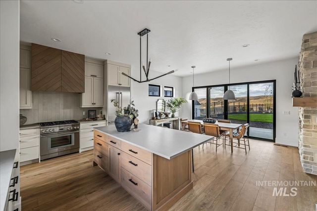 20373 N Swire Green Way, Boise, ID 83714