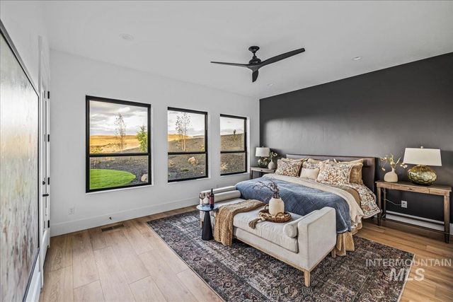 20373 N Swire Green Way, Boise, ID 83714