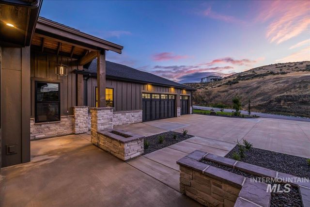 20373 N Swire Green Way, Boise, ID 83714