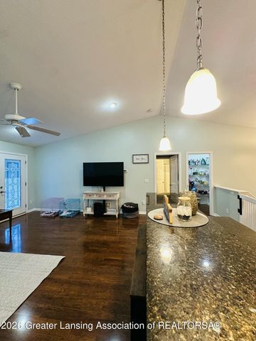 376 Spicetree Lane, Mason, MI 48854