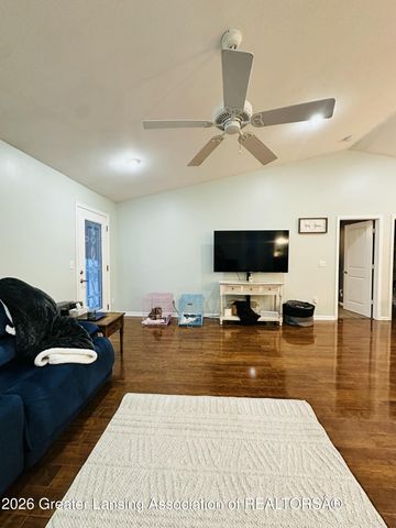 376 Spicetree Lane, Mason, MI 48854