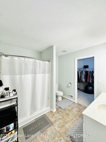 376 Spicetree Lane, Mason, MI 48854