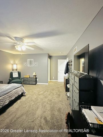 376 Spicetree Lane, Mason, MI 48854