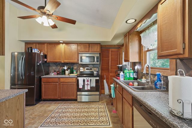 4226 Somerset Lake Road, Nashville, IN 47448