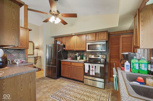 4226 Somerset Lake Road, Nashville, IN 47448