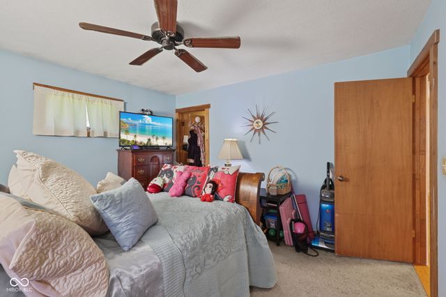 4226 Somerset Lake Road, Nashville, IN 47448