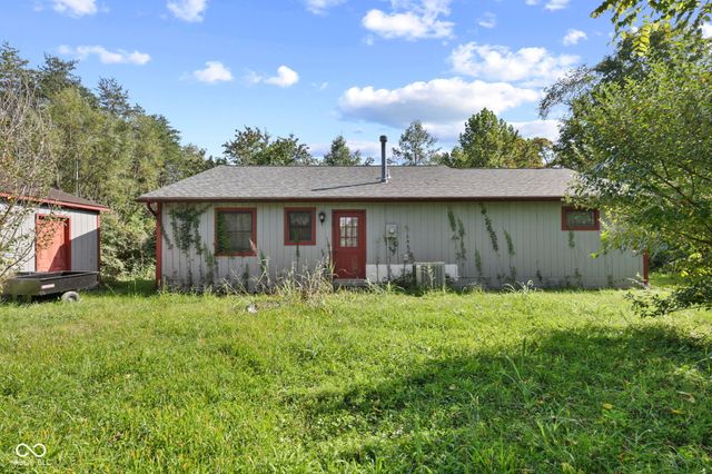4226 Somerset Lake Road, Nashville, IN 47448