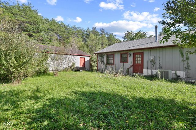 4226 Somerset Lake Road, Nashville, IN 47448
