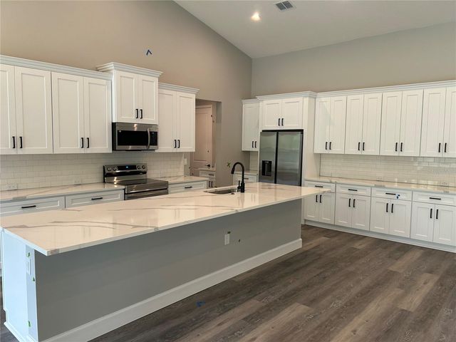 7841 N VIVIAN WAY, Dunnellon, FL 34434