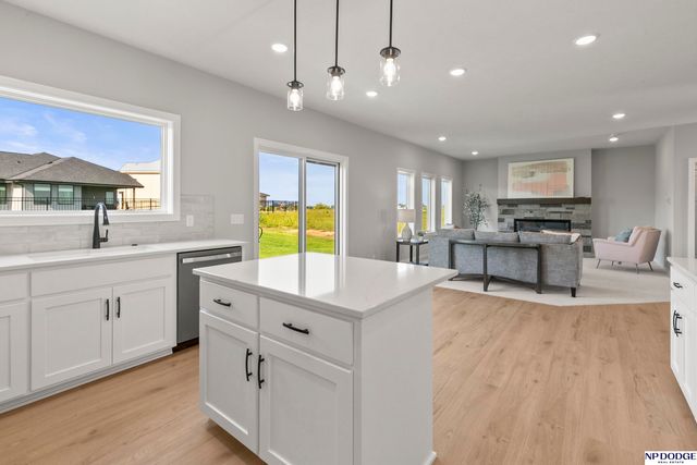 5508 N 195 Street, Elkhorn, NE 68022