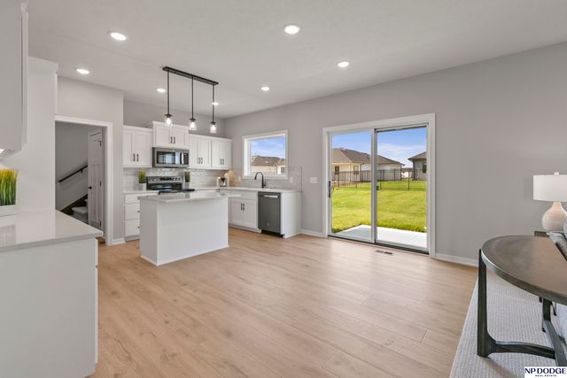 5508 N 195 Street, Elkhorn, NE 68022