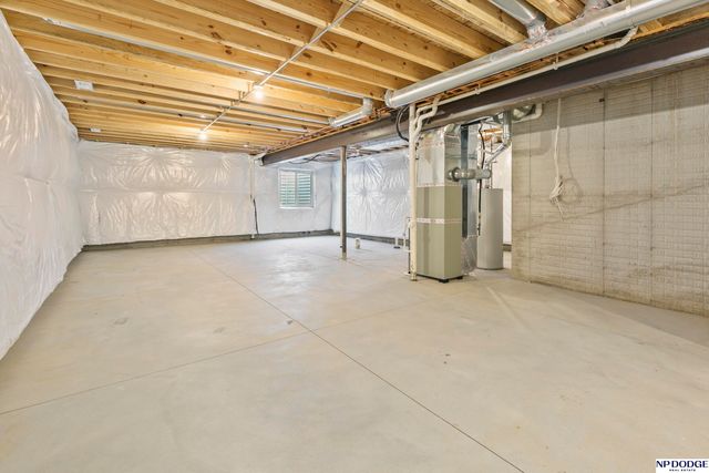 5508 N 195 Street, Elkhorn, NE 68022