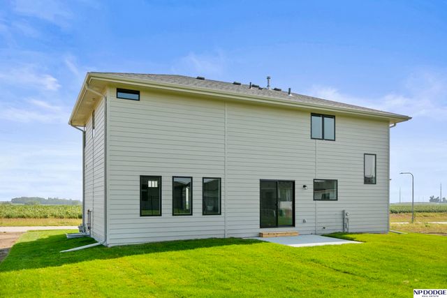 5508 N 195 Street, Elkhorn, NE 68022