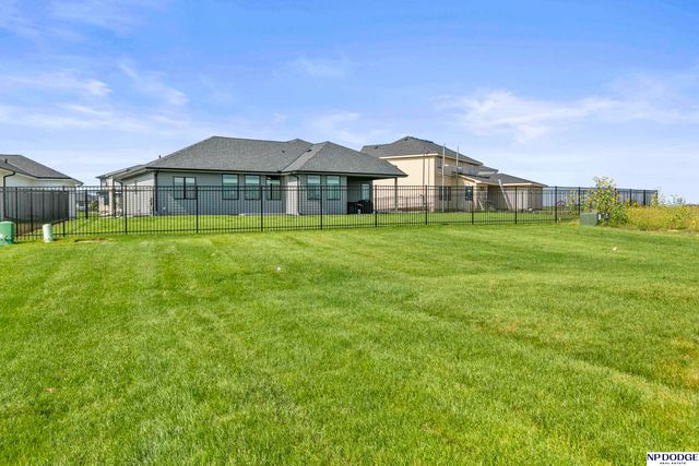 5508 N 195 Street, Elkhorn, NE 68022