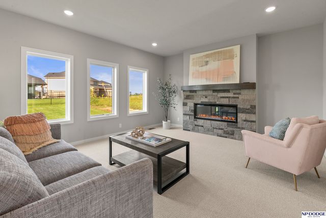 5508 N 195 Street, Elkhorn, NE 68022