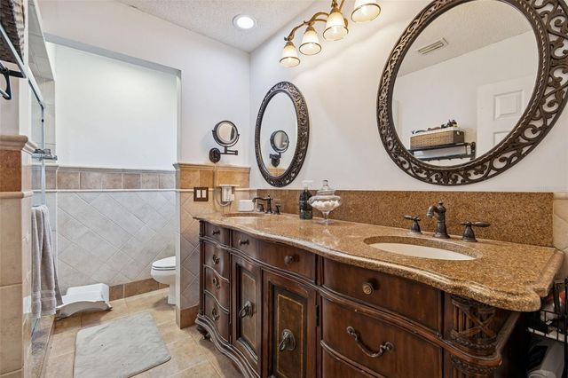 7810 N CAMERON AVENUE, Tampa, FL 33614